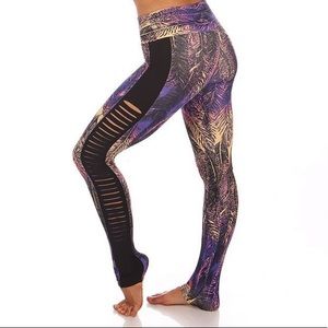 Mika Yoga Celeste Legging Size Small
